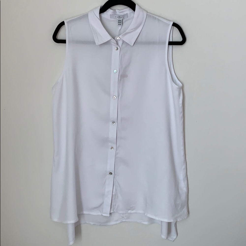 Sleeveless blouse